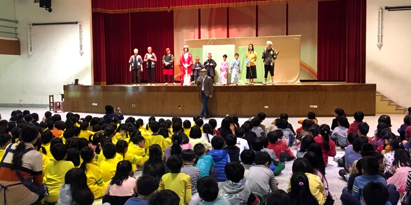 小太陽劇團民富國小演出