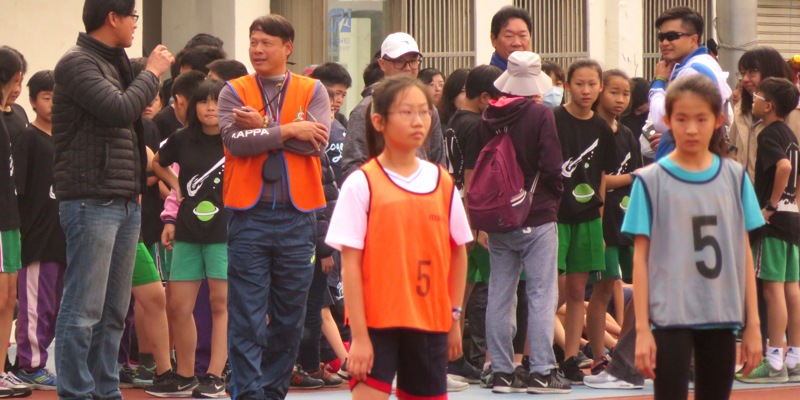 六年四班代表新竹國小參加全市大隊接力比賽獲得第五名佳績!!