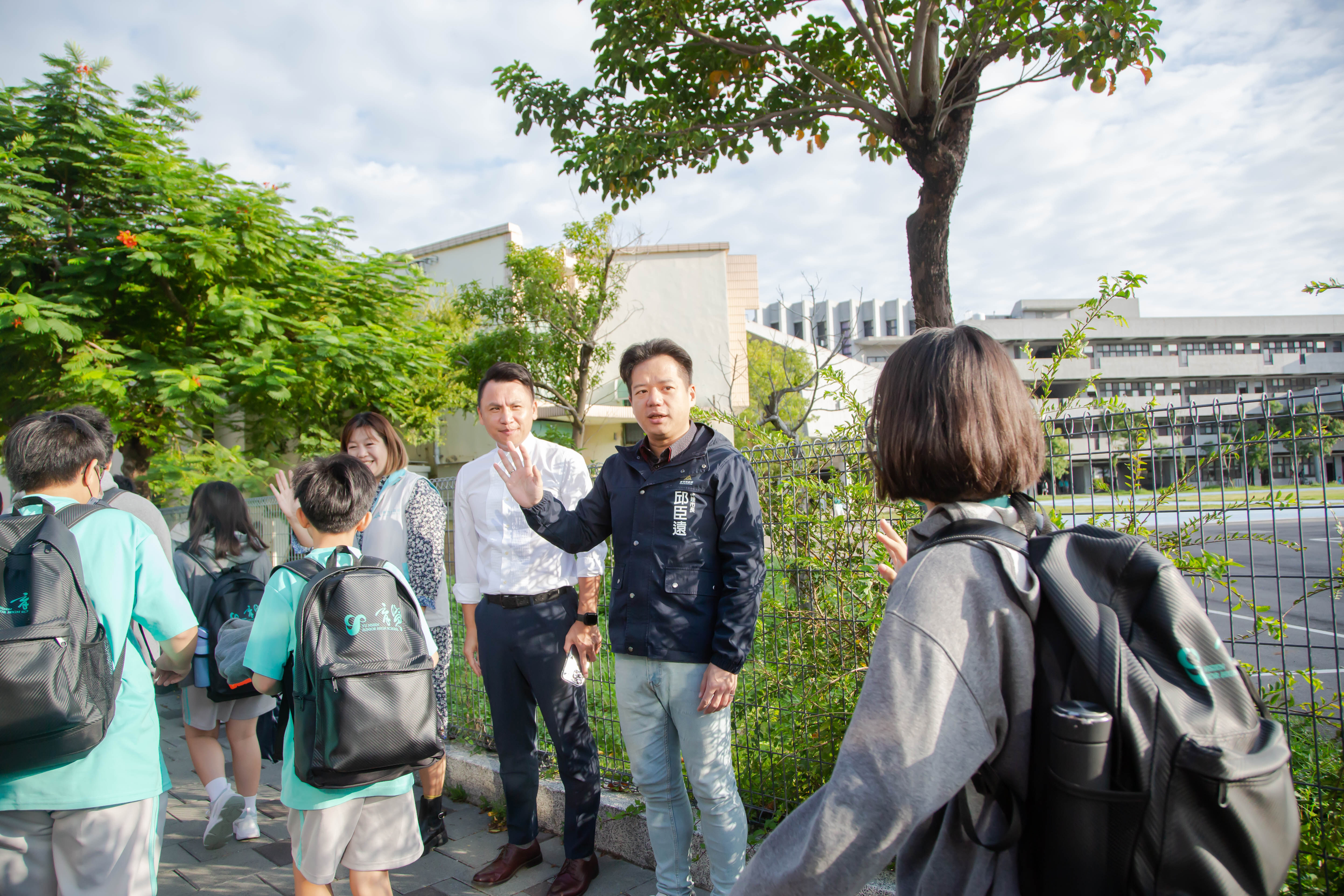 開辦南區通學專車並延伸明湖里路線　邱臣遠代理市長：暢通南區學子就學之路