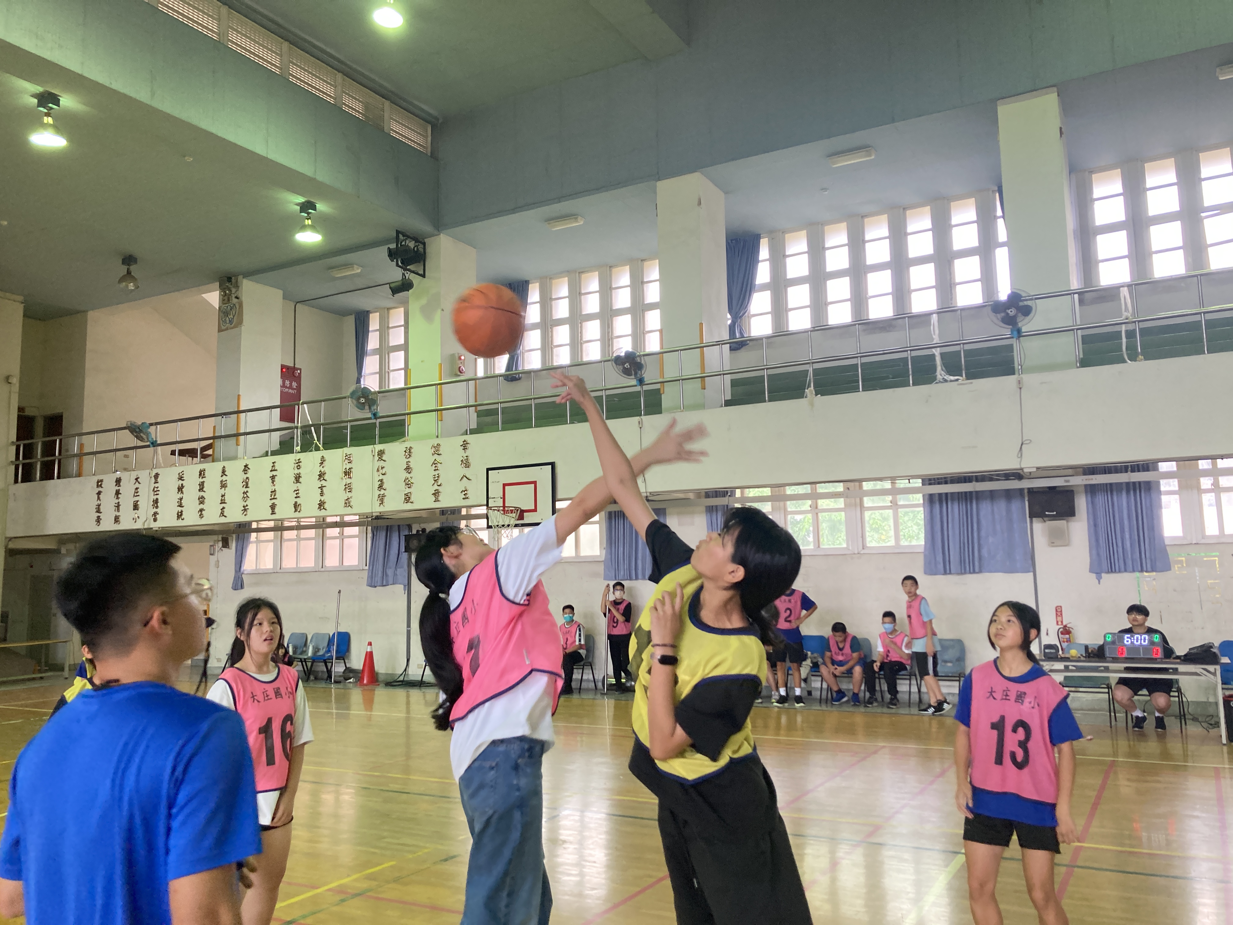 大庄國小快活運動競賽！六年級籃球賽掀起風潮！活動照片
