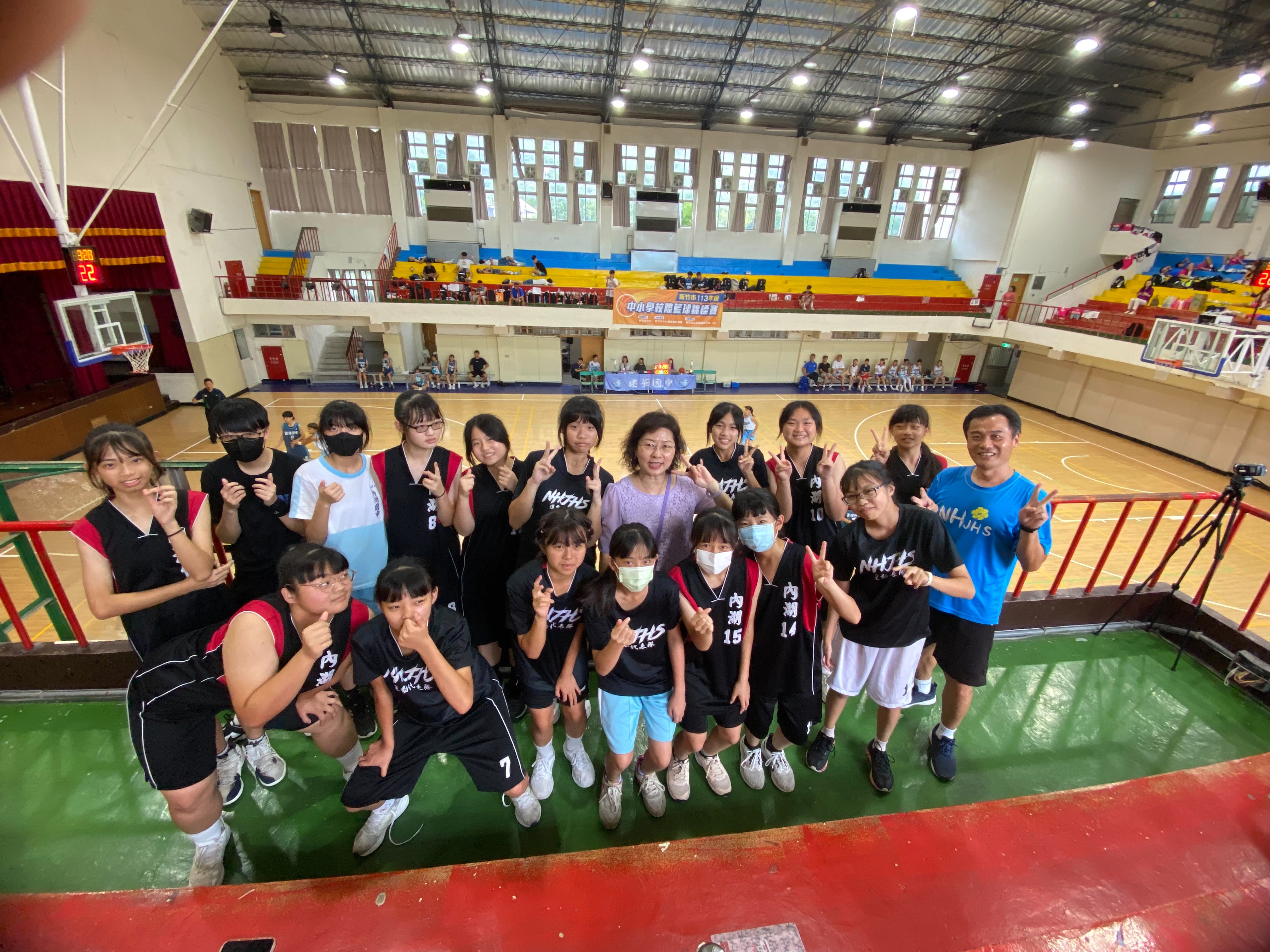 內湖國中女子籃球隊參加新竹市113年度中小學籃球錦標賽活動照片