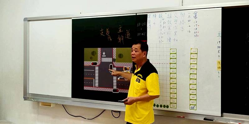 「非號誌化路口磁板」教學活動成效