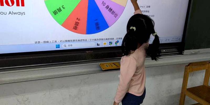 二年級客語學習動起來！用「轉盤遊戲」活化客語詞彙力