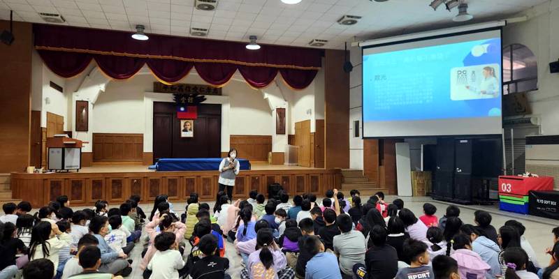 竹小辦理四年級視力保健講座：小眼睛大視力