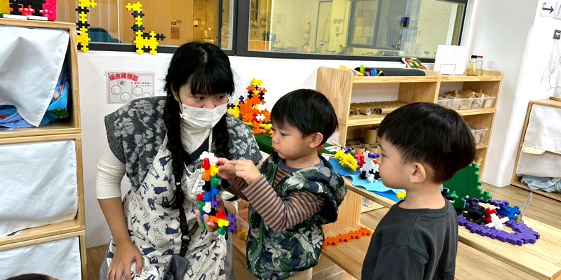 怎麼讓大加加積木作品站起來?