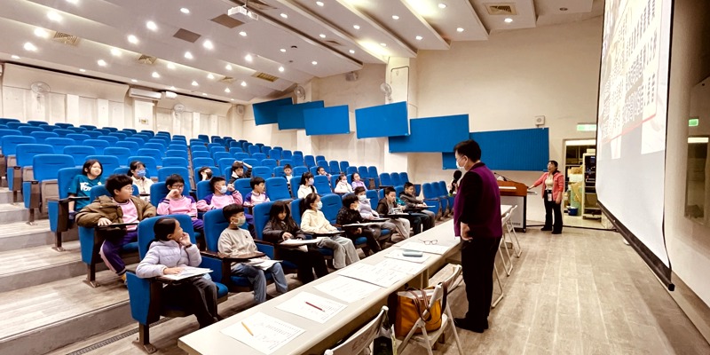 閩客語情境式演說培訓　師生投入共學母語表達