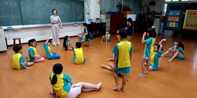戲劇課程(1)：火車烏烏烏與魔力球球，動起來的創意表演