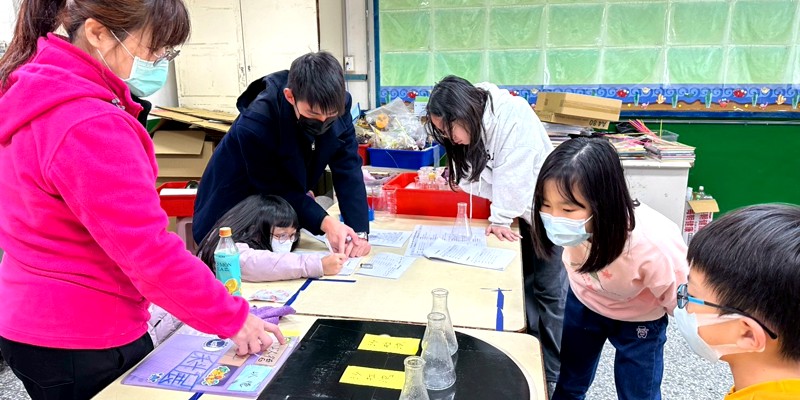 1150116南寮國小科學小將齊聚一堂！校內科展備戰紀實