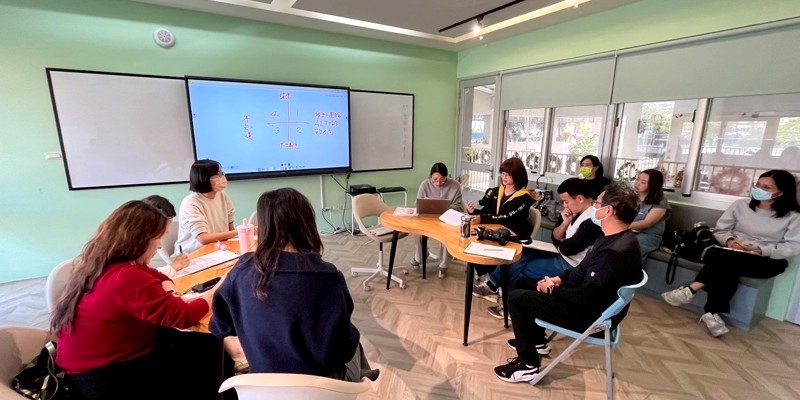 六年愛班自主學習節公開觀課　在合作與科技中看見學習的光