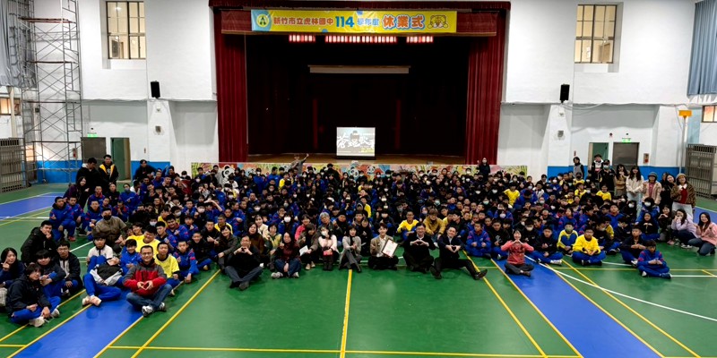 「音符點燃勇氣」 虎林國中休業式 金鐘入圍歌手楊博智分享生命感動