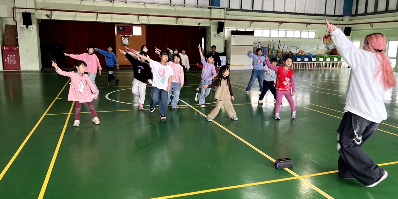 寒假街舞營開跑了