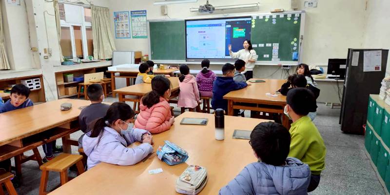 20260128民富國小科技冬令營(Wonder Cue 智能 AI 機器人營隊) 第三天