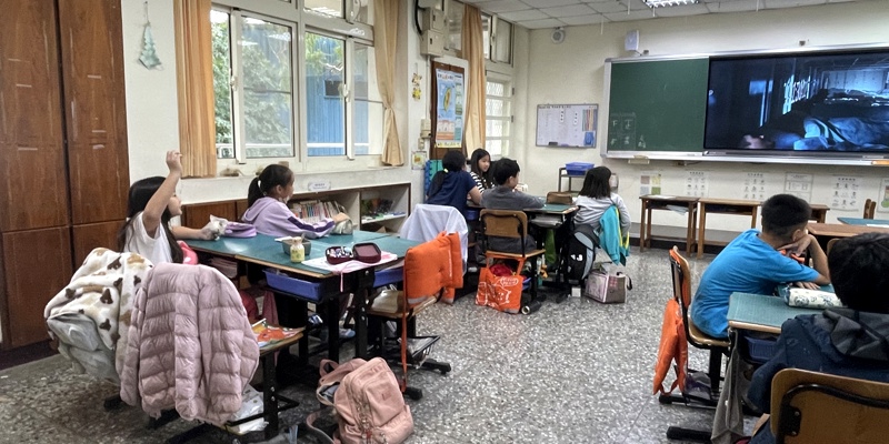 平安出行全攻略！扎根交通安全：從路口預防到國道自救的保命準則