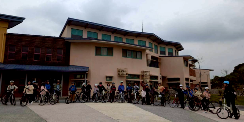 慢行中的安全學習：五年級單車走讀社區的交通安全教育實踐