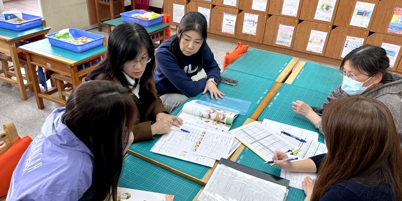 西門國小的閩南語領域開會囉!