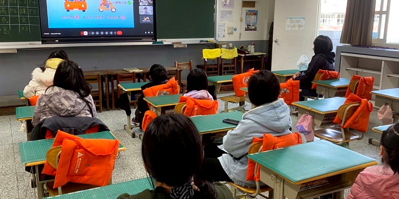 1150307內湖國小班親會:向家長宣導交通安全及友善校園