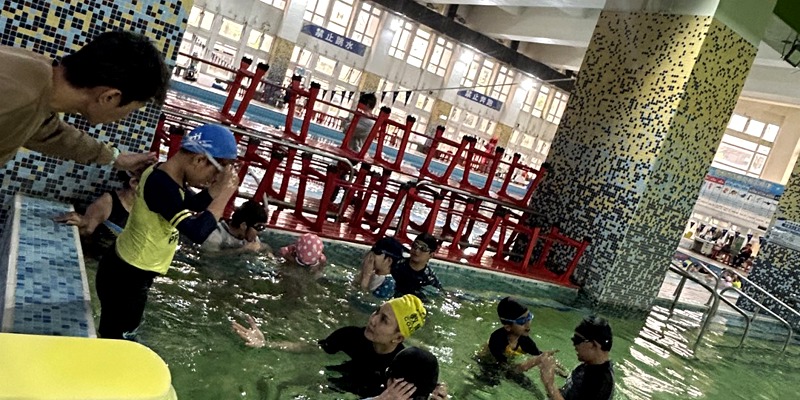 高峰國小115年五年級游泳教學