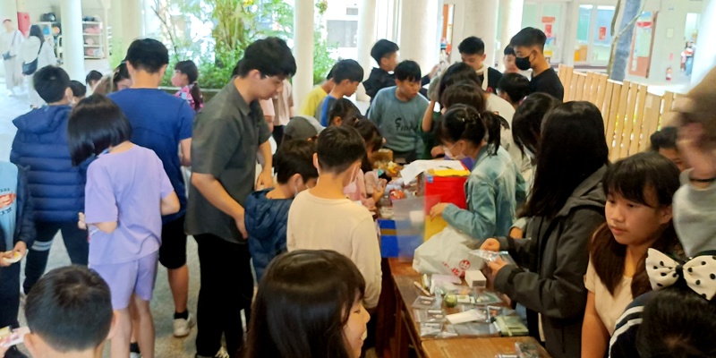 大庄國小慶祝兒童節-舉辦「感恩惜福跳蚤市場」義賣傳遞愛心