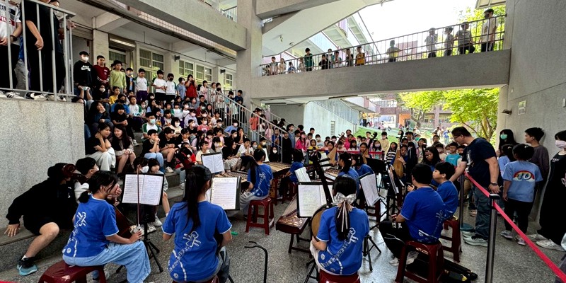 三民國小兒童節系列活動「上下課翻轉」  音樂響起，校園變身歡樂舞台！