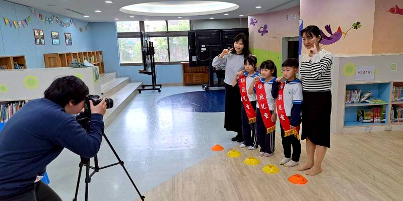 青小模範兒童拍照活動 展現榮耀與自信風采