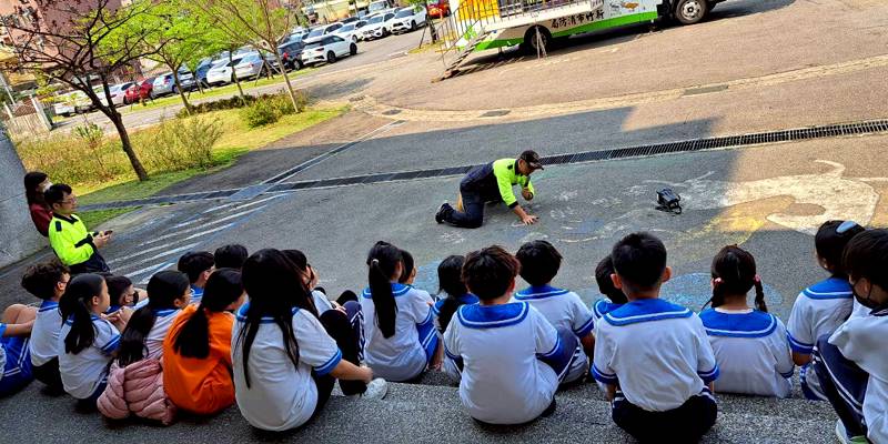 青小四年級消防體驗 多元學習強化防災能力