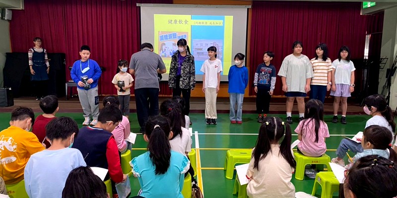 時光旅行家－家族相簿舊照新拍