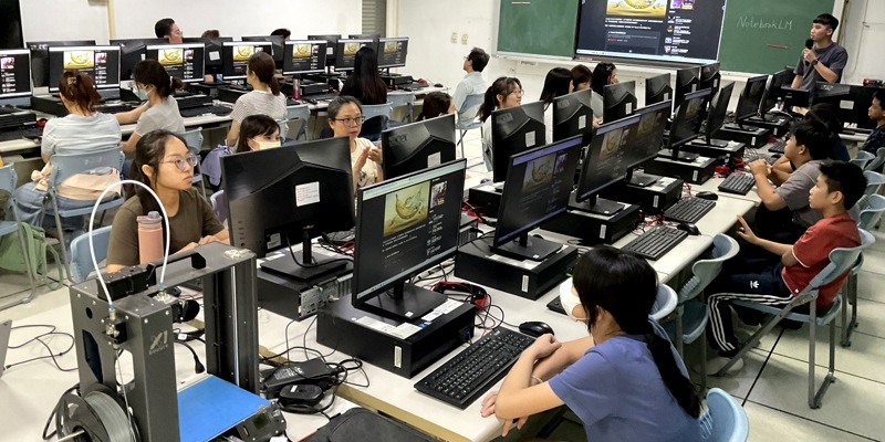 AI雷雕創意滿點！香山國小杯墊自己做