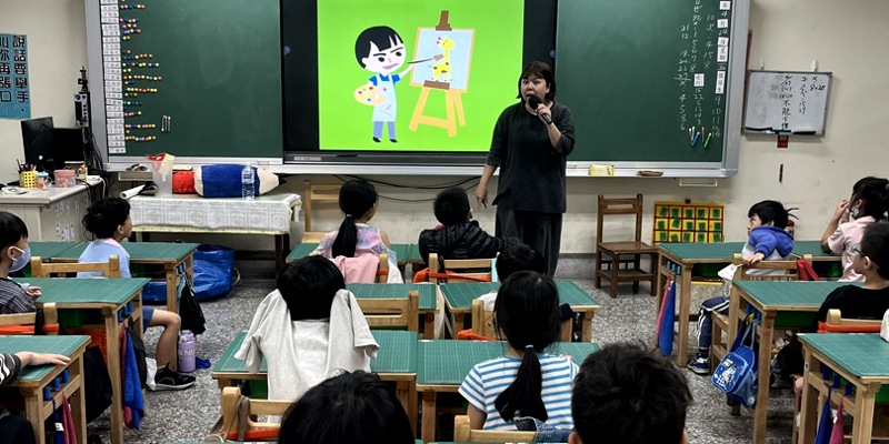 南寮國小深耕生命教育 「狗朋友故事屋」帶領學童學會尊重與愛