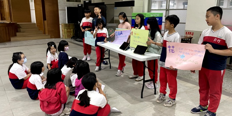 校樹解說雨天學習不停歇