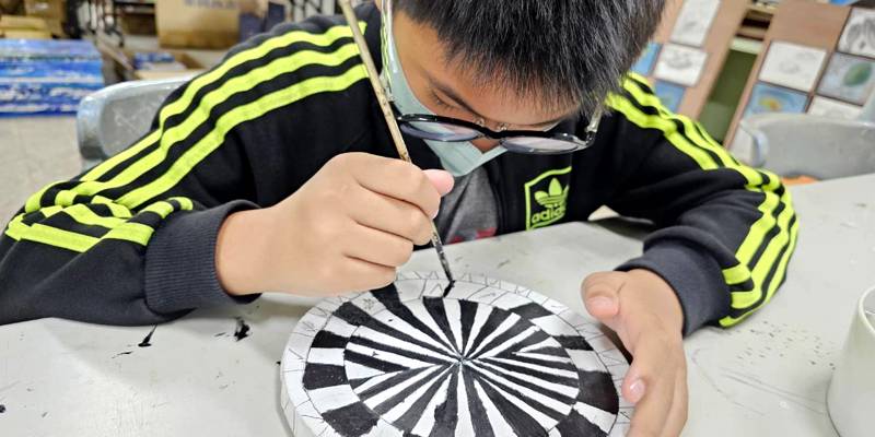 南寮國小五年級藝術課｜歐普瘋