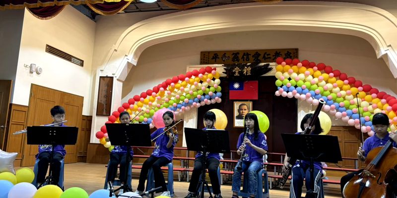 五年級音樂班畢業典禮開場演出　精彩樂音揭開典禮序幕