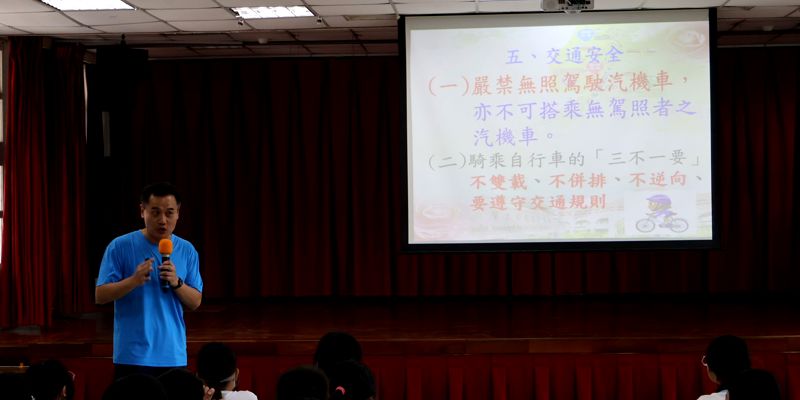 內湖國中進行115年度學生暑假交通安全教育宣導
