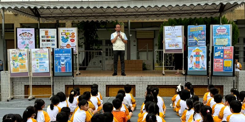 1150902開學典禮～友善校園暨東園好兒童宣誓