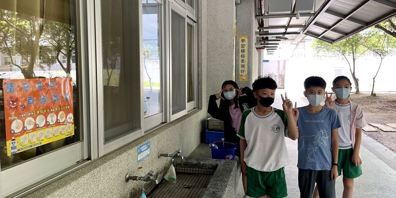 一匙一飯是愛的傳承，五年級午餐服務隊出發了