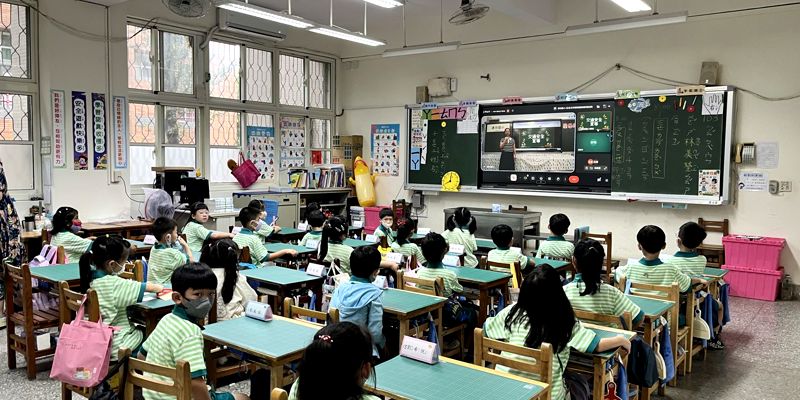 停讓行人保平安　建功國小加強交通安全宣導