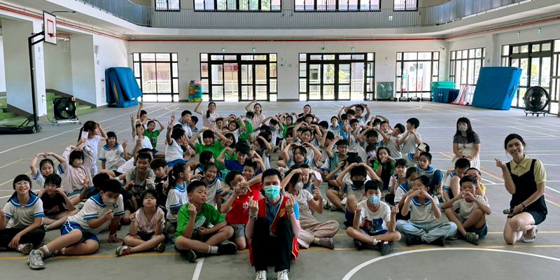 青草湖國小四年級生命教育講座~❤️敬老樂活Let’s Go！從體驗開始學會理解與陪伴❤️