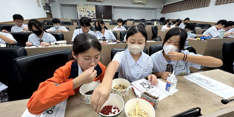 竹光國中七年級生前進新生醫專，展開生命教育與醫護職涯體驗之旅