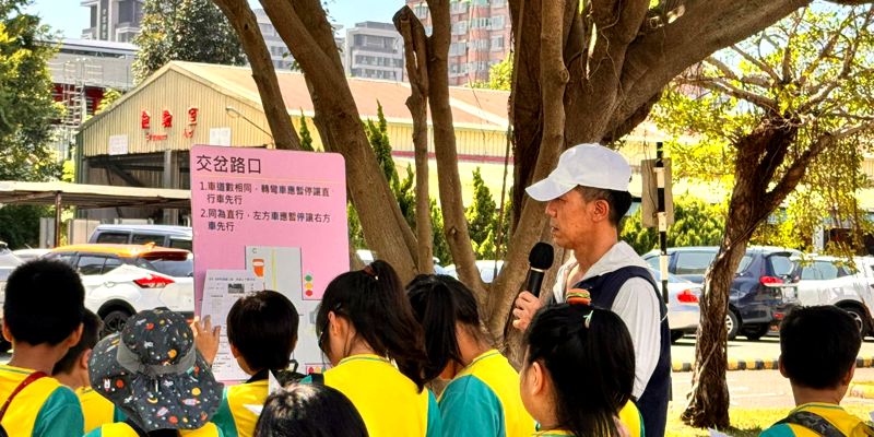走進道安路權公園　茄苳學子在真實情境中學習交通安全