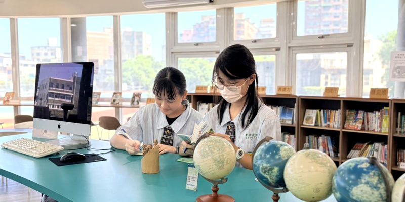 家長日走進竹光圖書館！親子共讀添樂趣，漫畫金句募集展現閱讀創意
