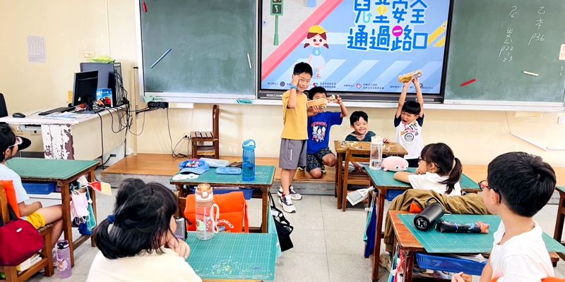 115.10.15交通安全貨車組DIY