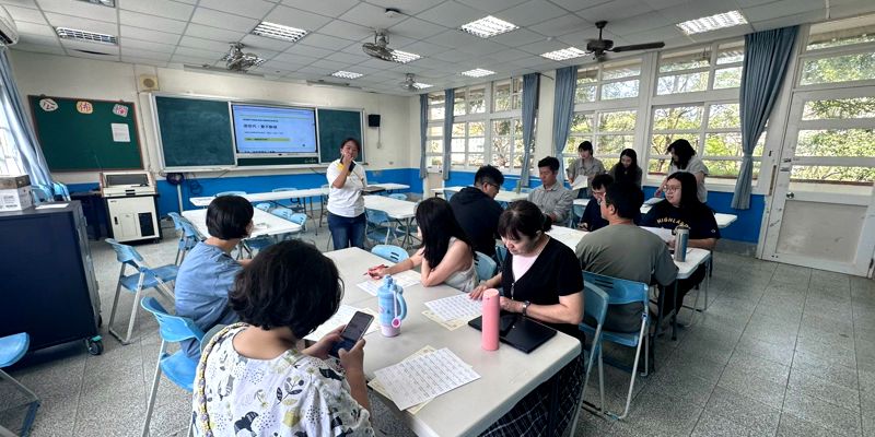 數位時代下的陪伴與防護：本校辦理家庭教育種子教師研習，提升教職員校園輔導知能 🏫✨