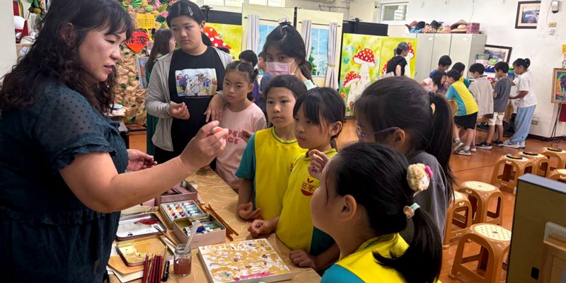行動藝術館巡迴展之藝術分享會