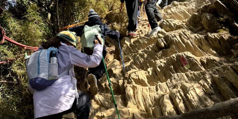大步向前 再登高峰